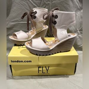 Fly London Womens Mousse Offwhite Wedge Heels Shoes Size 36/5.5-6 Lace Up